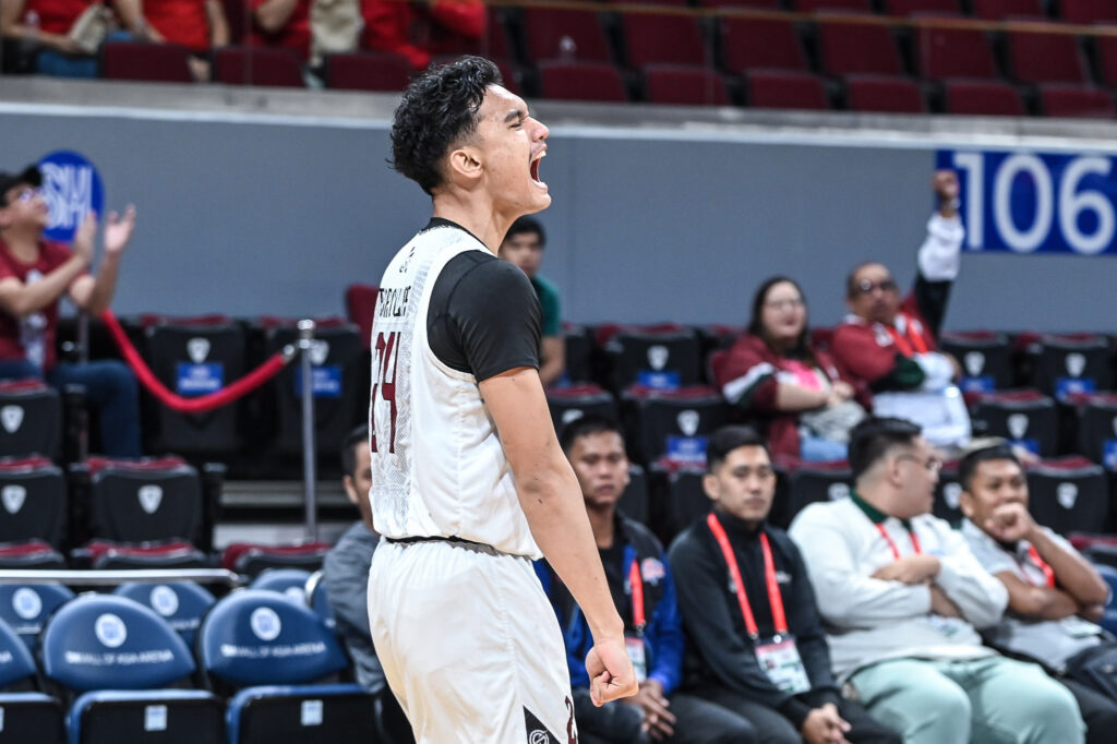 Aldous Torculas helps UP Fighting Maroons win over UE Red Warriors (PHOTO)